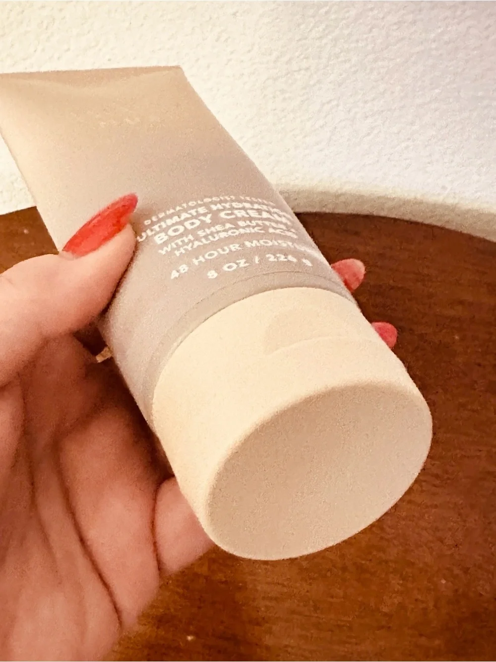 Bath & Body Works Warm Musk Body Cream - Pale Cream Tube